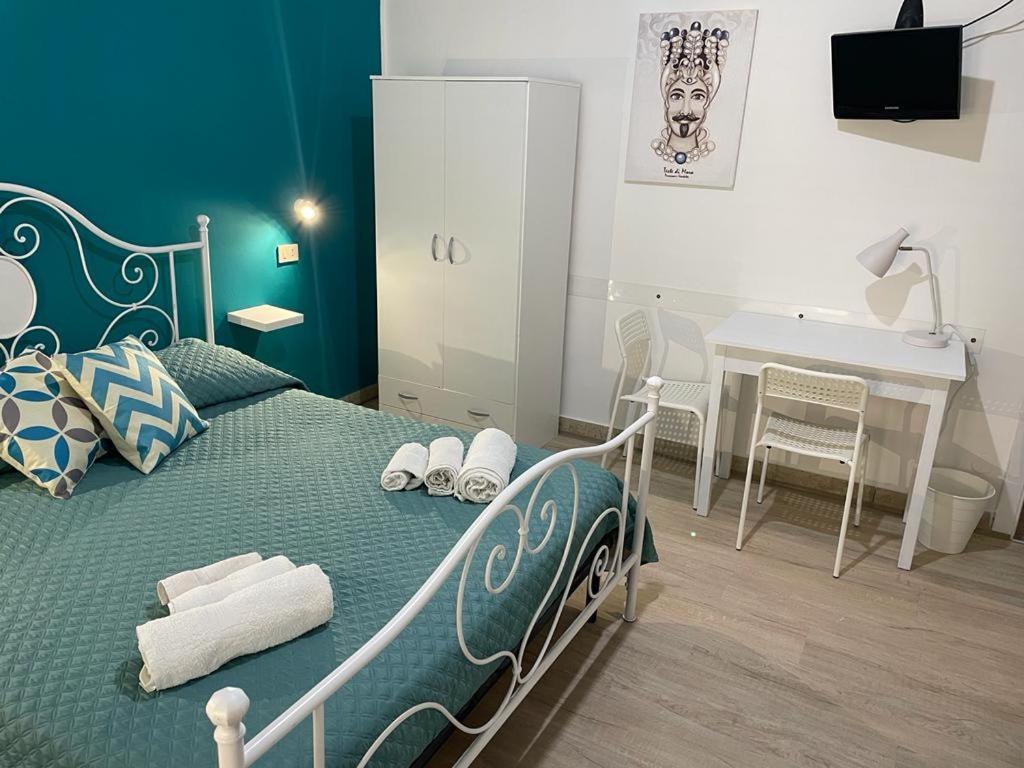 Casa Vittoria Hotel Палермо Екстериор снимка