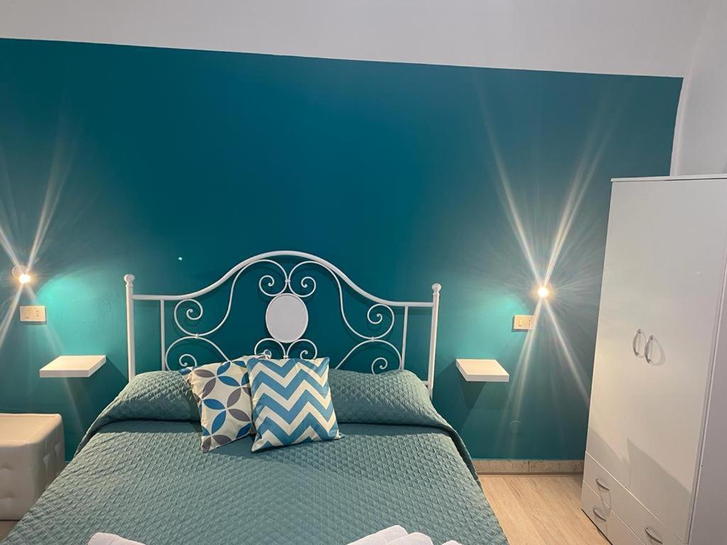 Casa Vittoria Hotel Палермо Екстериор снимка