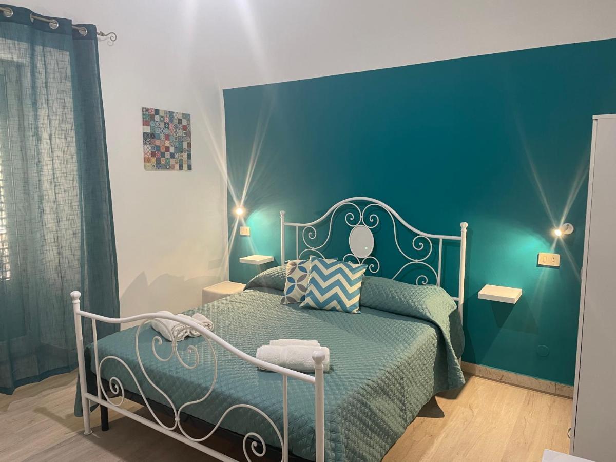 Casa Vittoria Hotel Палермо Екстериор снимка