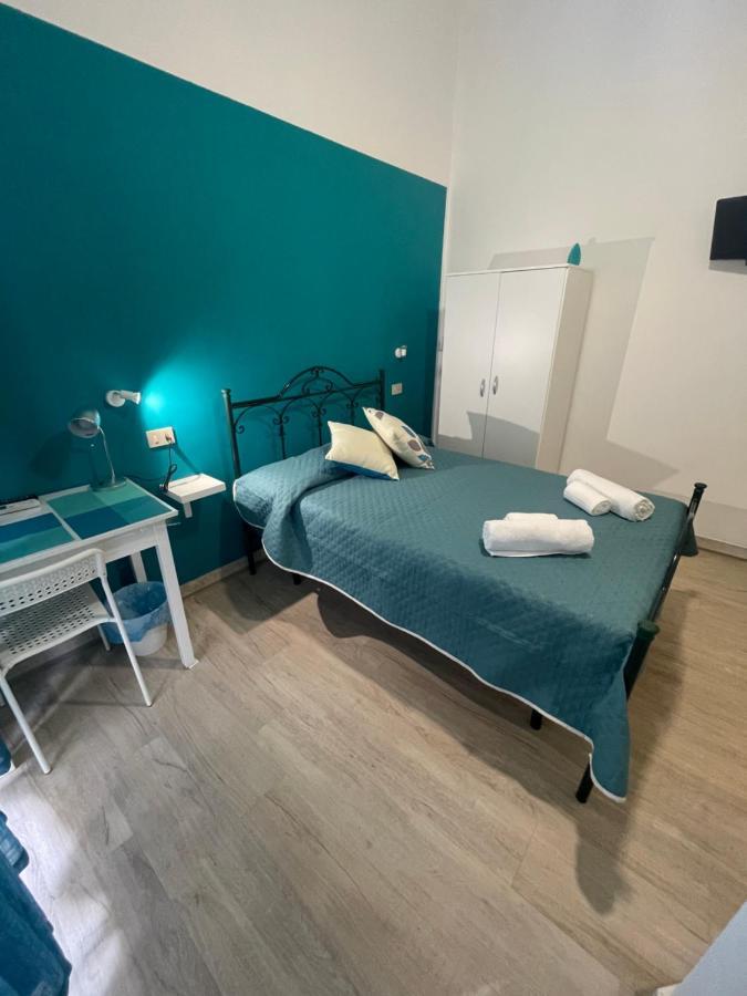 Casa Vittoria Hotel Палермо Екстериор снимка