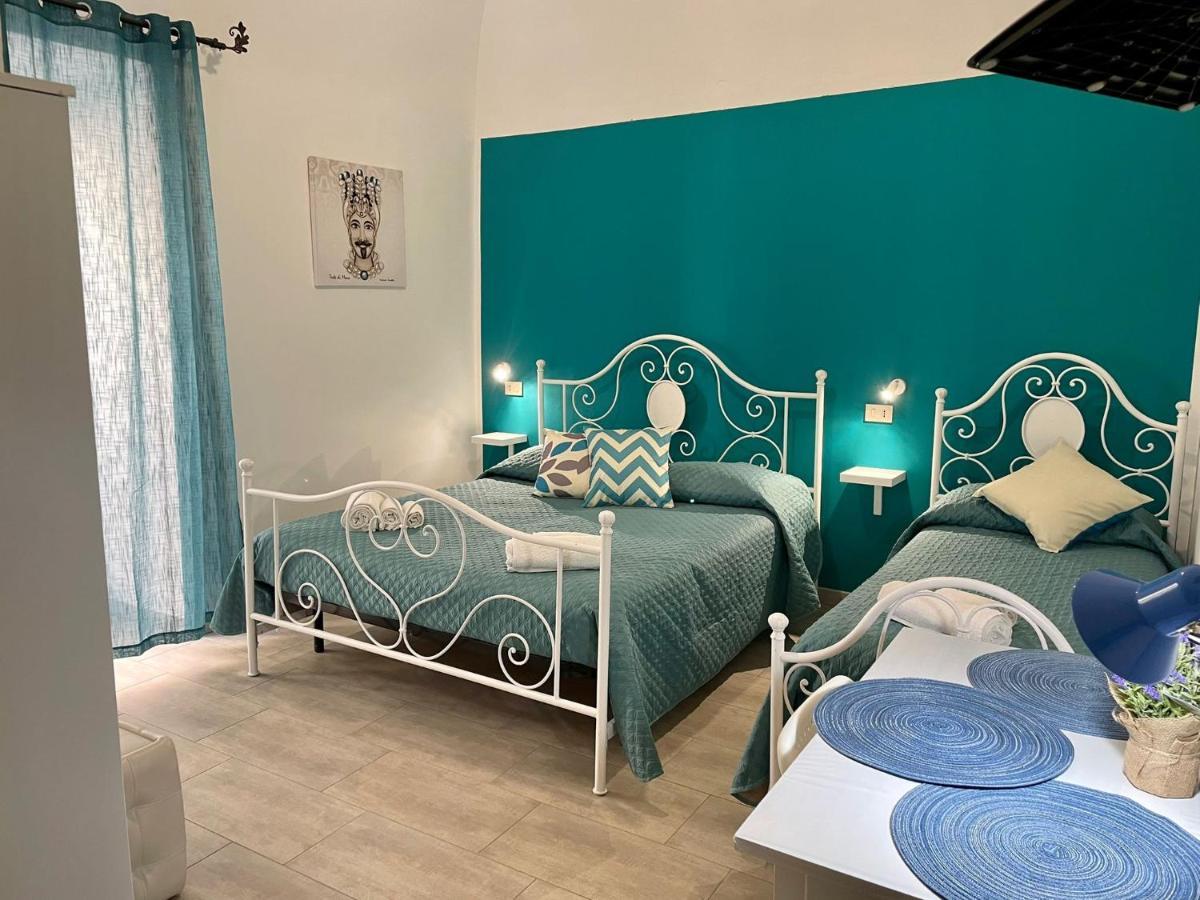 Casa Vittoria Hotel Палермо Екстериор снимка