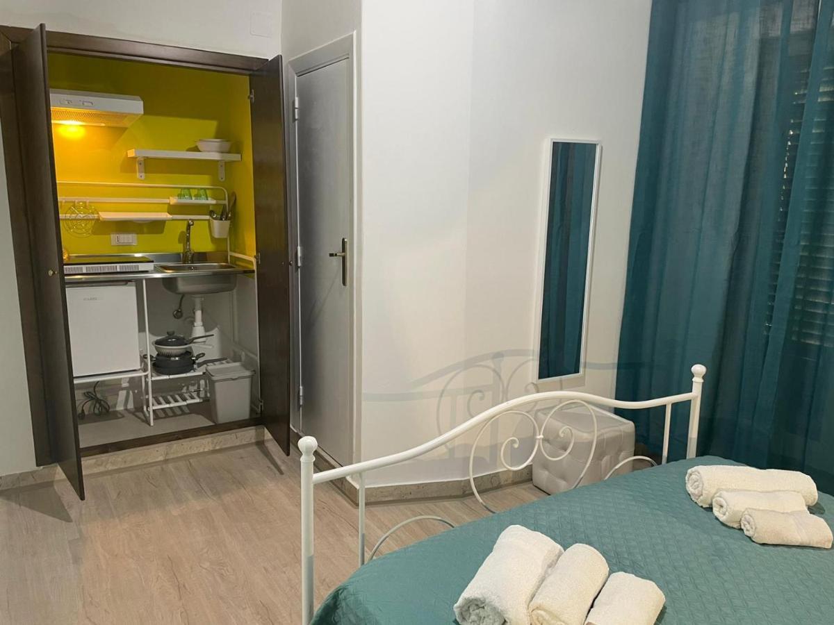 Casa Vittoria Hotel Палермо Екстериор снимка