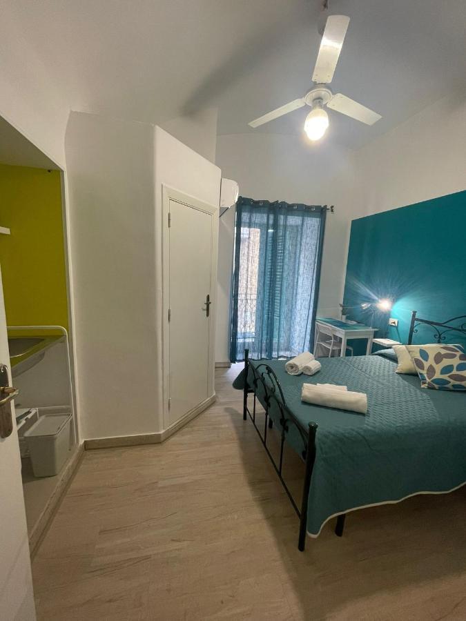 Casa Vittoria Hotel Палермо Екстериор снимка