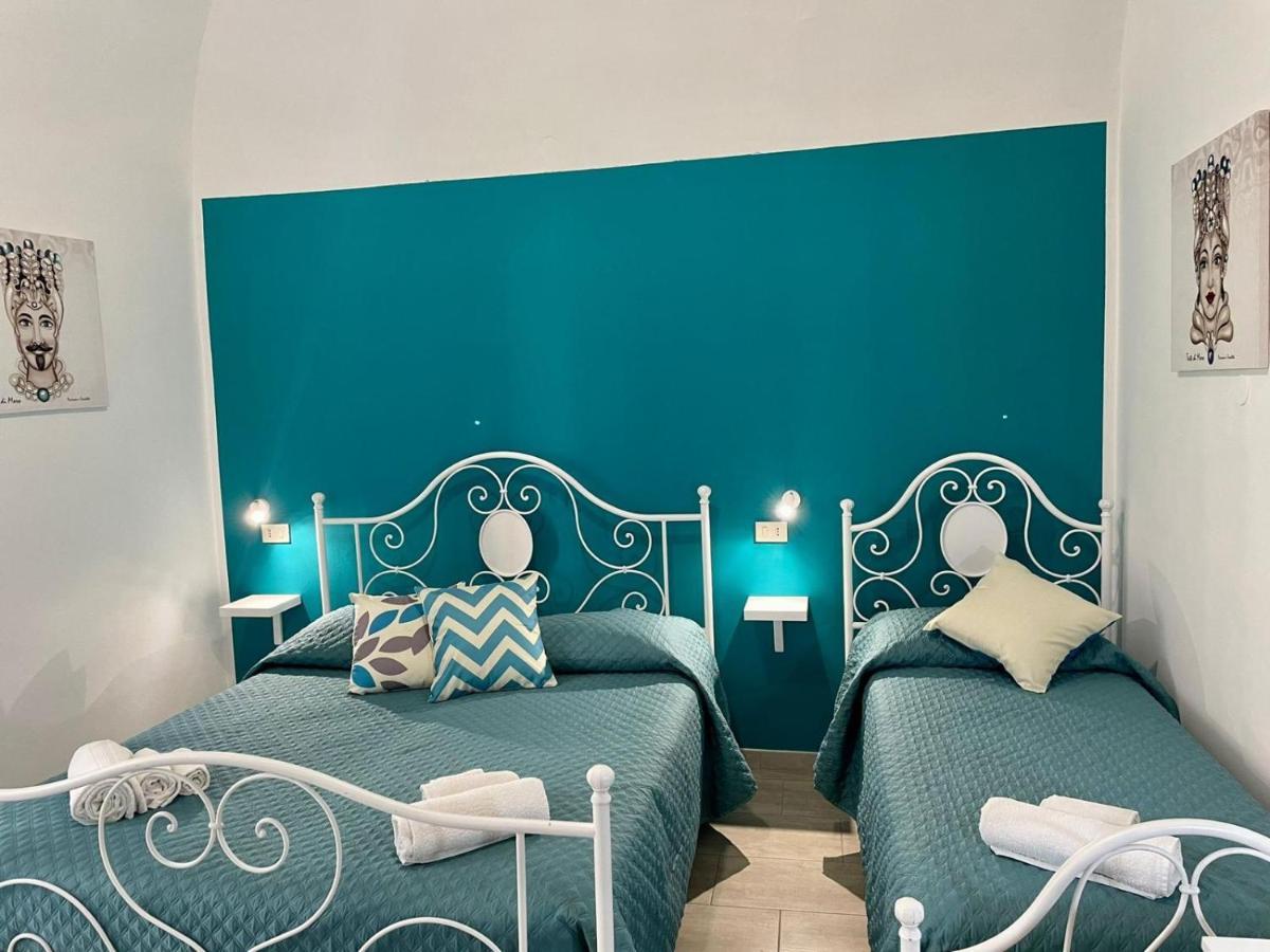 Casa Vittoria Hotel Палермо Екстериор снимка