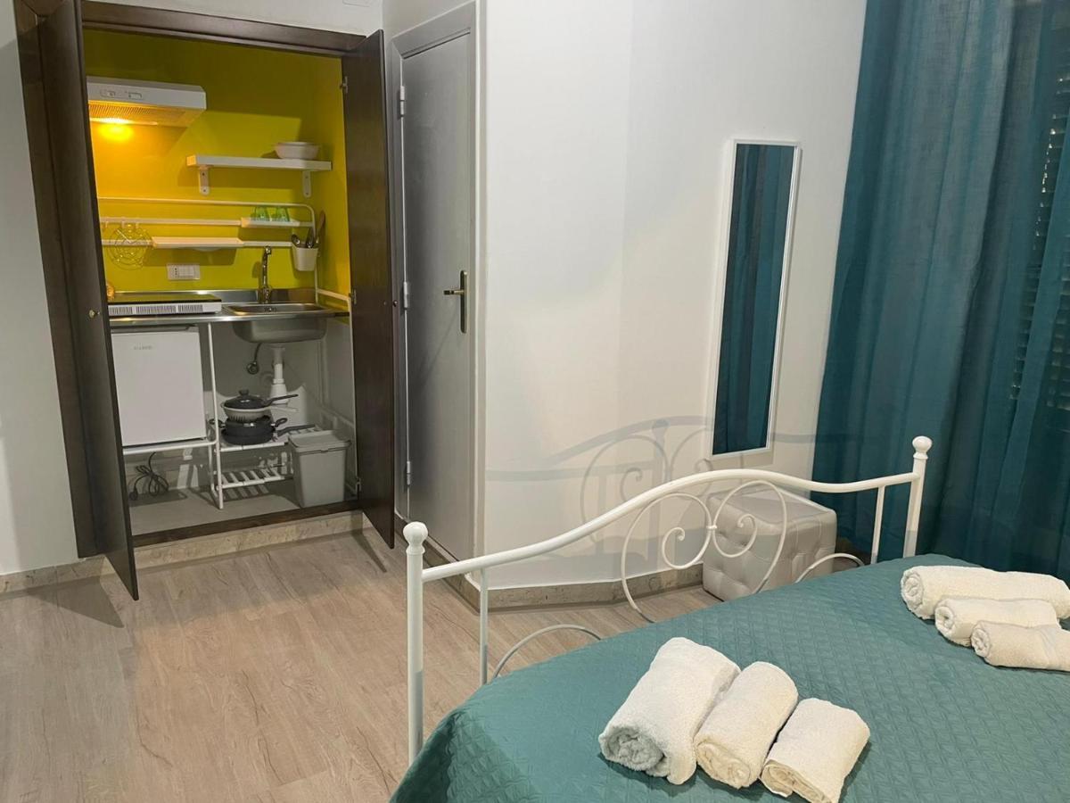 Casa Vittoria Hotel Палермо Екстериор снимка