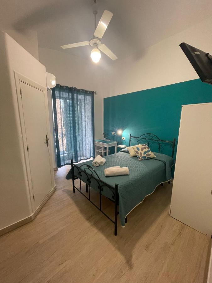 Casa Vittoria Hotel Палермо Екстериор снимка