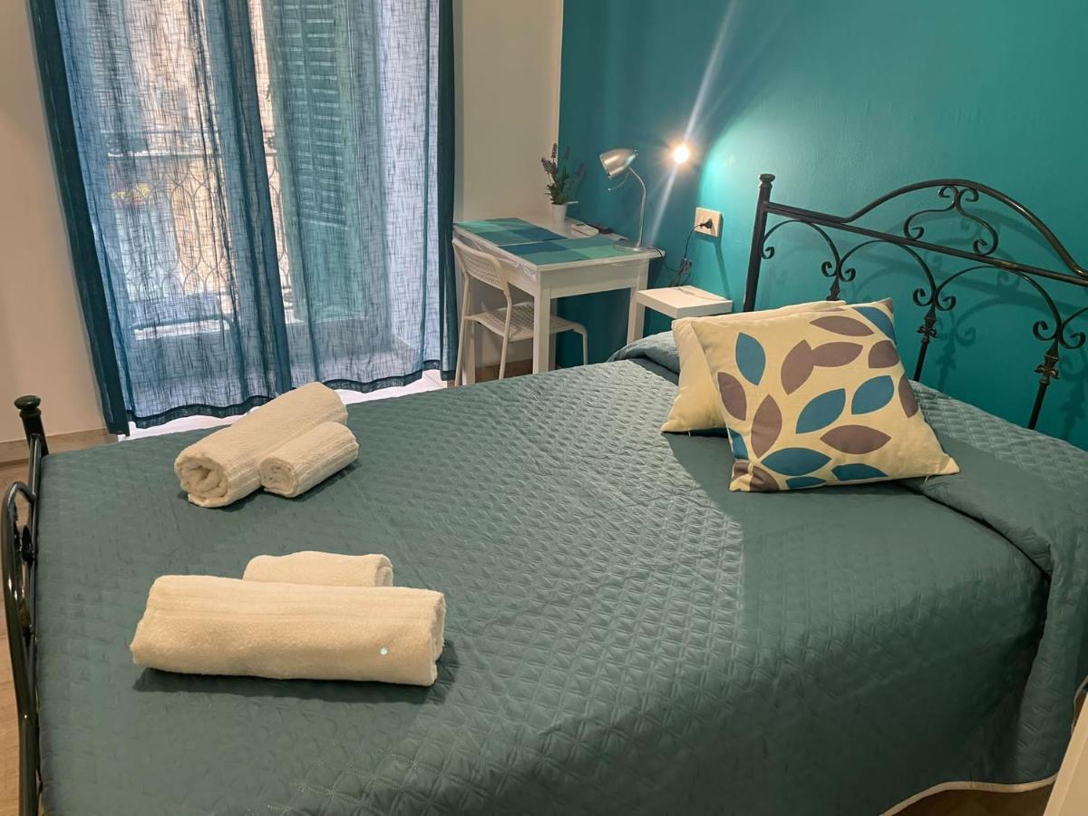 Casa Vittoria Hotel Палермо Екстериор снимка